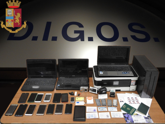 Torino: immigrazione clandestina e legami con ambienti radicalismo islamico, 5 denunce