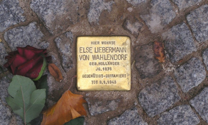 Torino: 6 nuove pietre d’inciampo per non dimenticare la Shoah