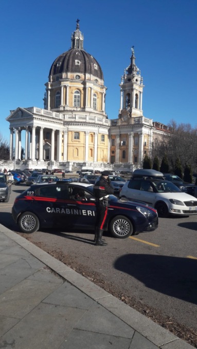 Furti seriali davanti alla Basilica di Superga, arrestate 2 persone