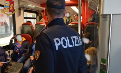 Alessandria: nascondeva coltello a serramanico, denunciato