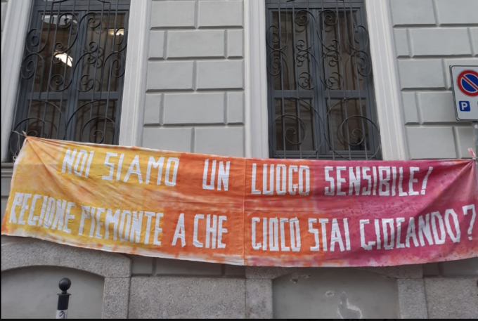 “Piemonte, a che gioco stai giocando?”, lo striscione al Plana di Alessandria