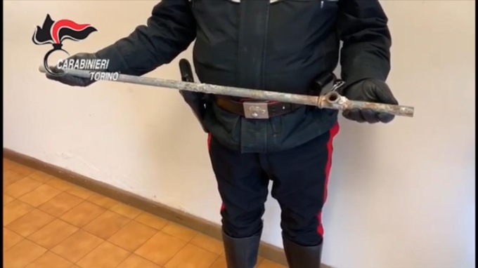 Torino: aggressione a commerciante per sacchetto di plastica, arrestato dai Carabinieri