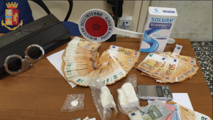 Torino: spacciavano a clienti prostitute, arrestati