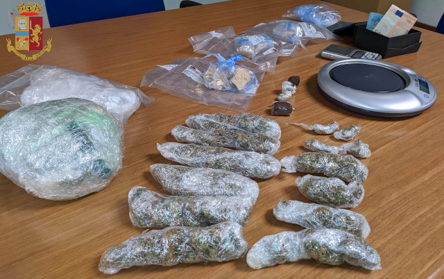 Torino: droga nella cantina del vicino, due arresti