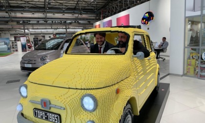 Torino: al Mirafiori Motor Village la Fiat 500 realizzata con i Lego