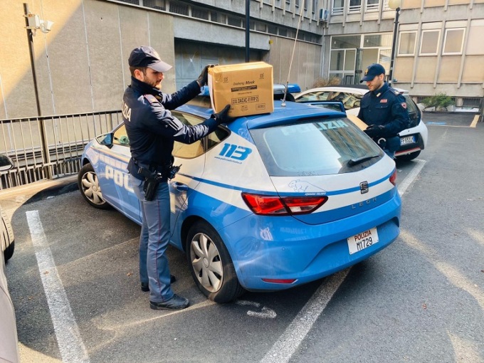 Torino, cedute a un ospedale 600 mascherine ritrovate dalla Polizia