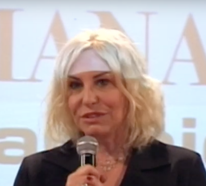 Anche Antonella Clerici contribuisce alla raccolta fondi di SolidAL