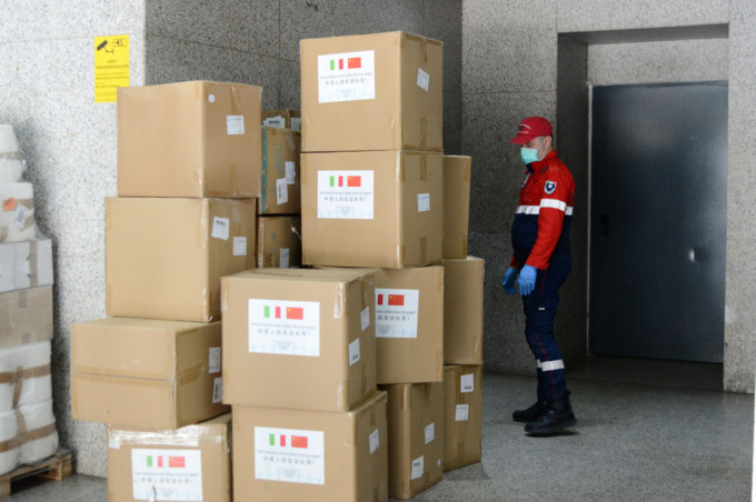 Genova: 200 mila mascherine in dono dalla Cina