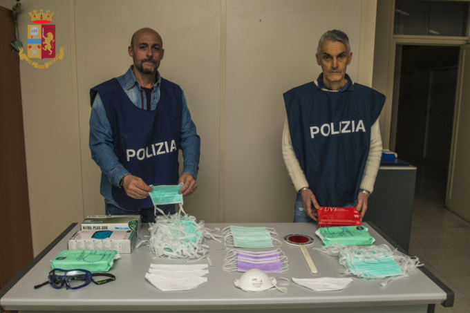 La Spezia: due denunciati per rivendita mascherine rubate