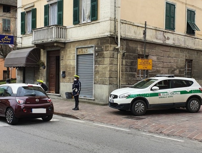 Serravalle Scrivia: alla guida senza patente viola divieto del decreto