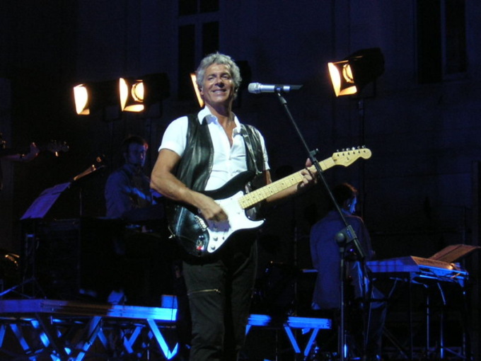 Claudio Baglioni sostiene la campagna #noicongliinfermieri