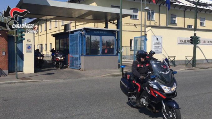 Torino: giovane picchiato e rapinato da tre coetanei