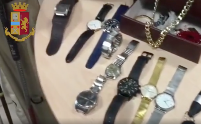 Torino: rubava merce di grande valore, arrestato