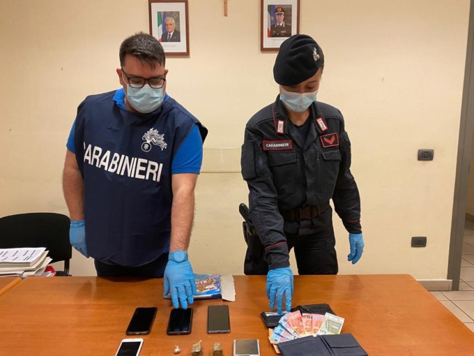 Torino, arrestati 5 pusher e chiusa una piazza di spaccio