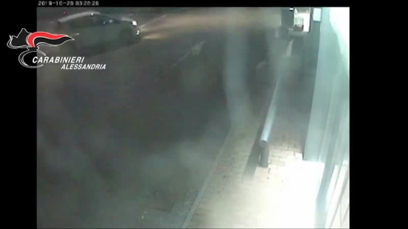 Facevano saltare con l’esplosivo le casse continue dei supermercati: arrestati VIDEO