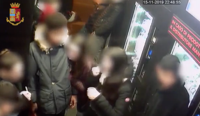 Genova: sgominata baby gang di rapinatori