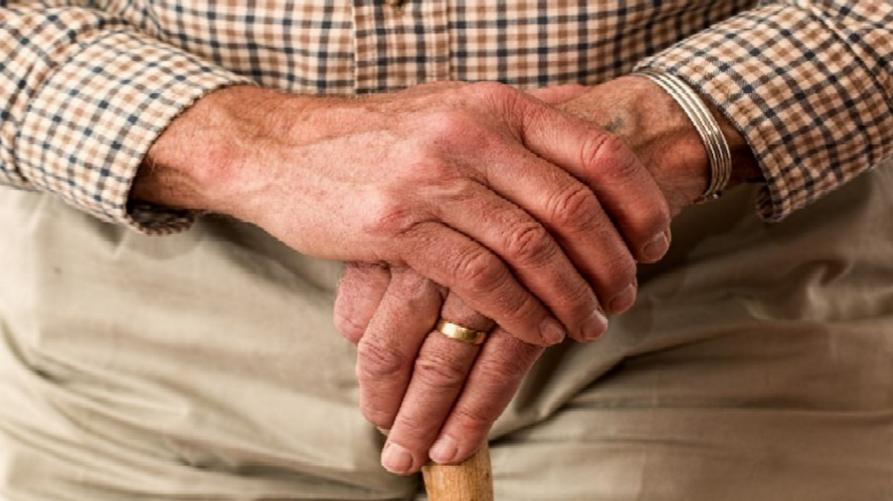Ritardi nella consegna dei pannoloni: ancora disagi per 250.000 anziani non autosufficienti
