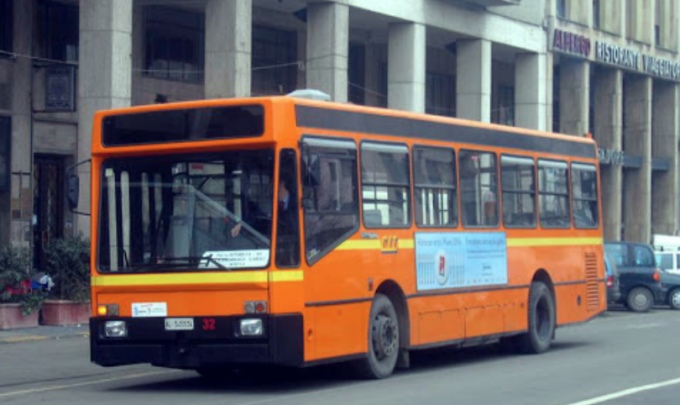 Novi Ligure: bus troppo piccolo, studenti della Val Lemme non possono salirci per tornare a casa