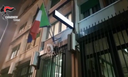 Torino: individuato rapinatore con due cicatrici decorative sul volto, arrestato dai carabinieri