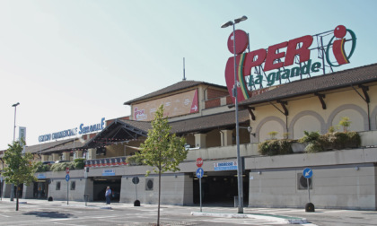 Serravalle Scrivia: spaccata notturna all’Iper, la guardia giurata spara