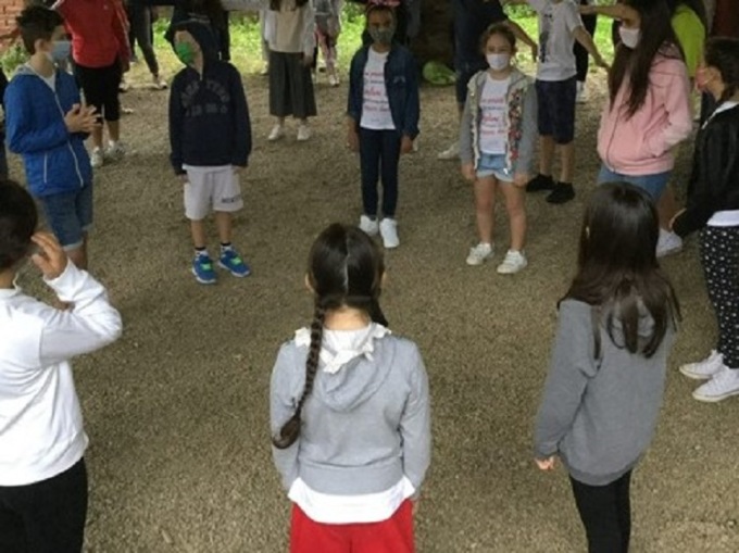 Il sindaco di Ovada saluta i bambini delle classi quinte della scuola Primaria