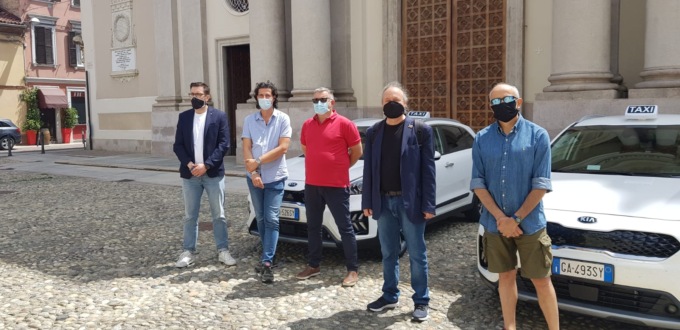 Alessandria: consegnati tre nuovi taxi ibrido-elettrici