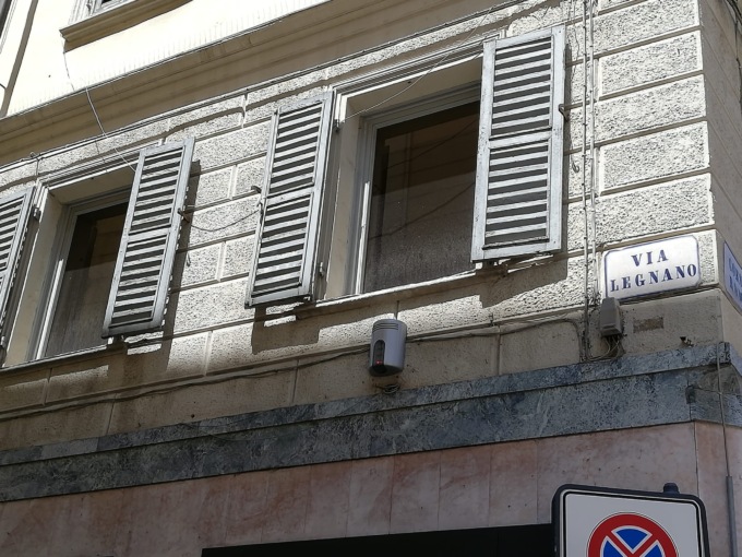 Alessandria: cadono persiane da appartamento in via Legnano