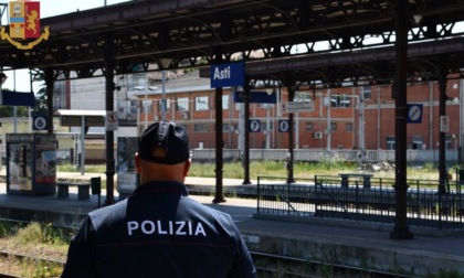 Asti: aggredisce capotreno e scappa, fermato 27enne di Alessandria