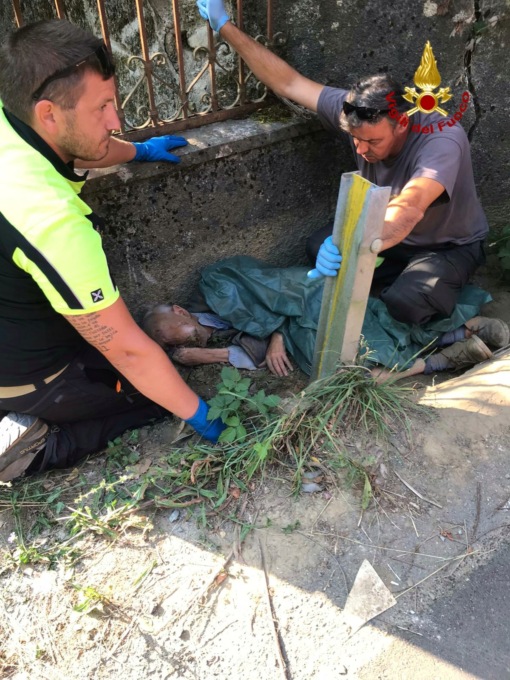 Sassello: ritrovato vivo dai Vigili del Fuoco anziano disperso