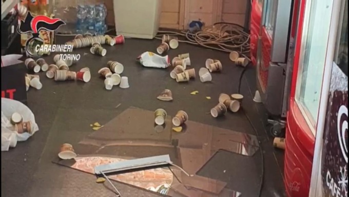 Torino, danneggia dehors vicino alla Basilica di Superga, arrestato dai Carabinieri