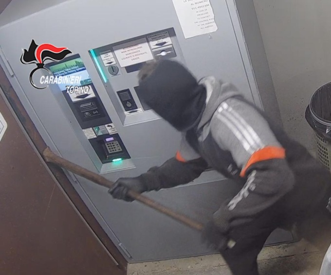 Torino: presa la “banda del palanchino”