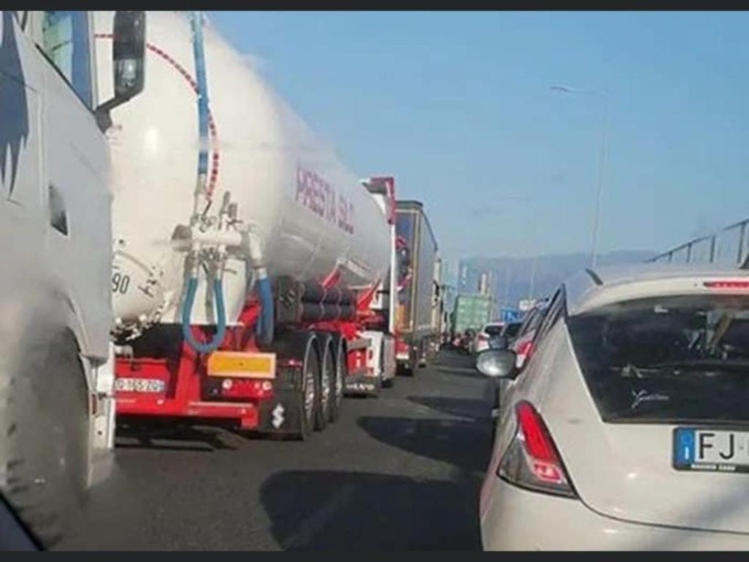 Liguria: ennesima giornata di passione sulle autostrade