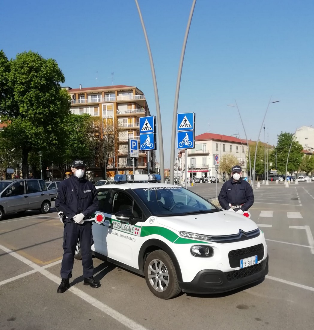 Discoteca all’aperto non autorizzata, Municipale di Casale sospende l’attività di un locale