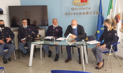 Disturbatore frequenze per aprire auto di lusso: due arresti e due denunce