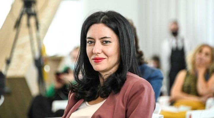 La Ministra Azzolina a Cirio: “Ministero valuterà se impugnare l’ordinanza sulla misurazione della temperatura”