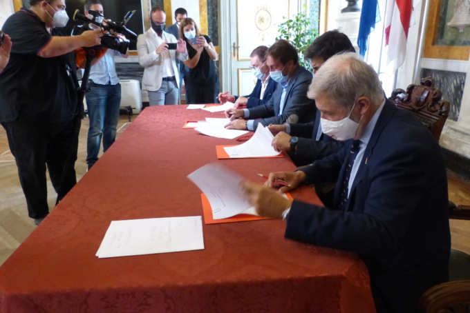 Comune di Genova e CGIL CISL UIL: firmato il “patto per il lavoro e lo sviluppo”
