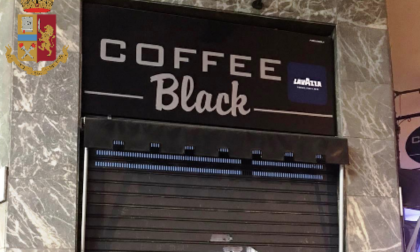 Torino: bar chiuso 5 giorni per assembramento all’interno