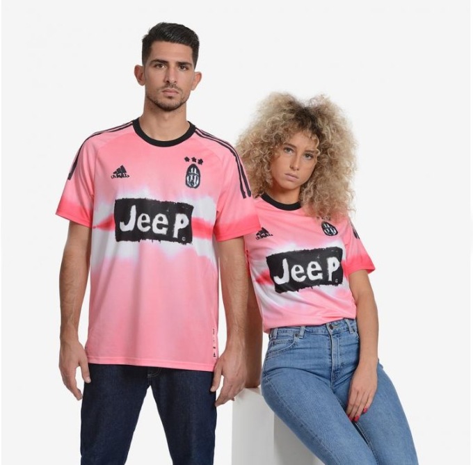 Juventus, maglia disegnata da Pharrell contro il Verona