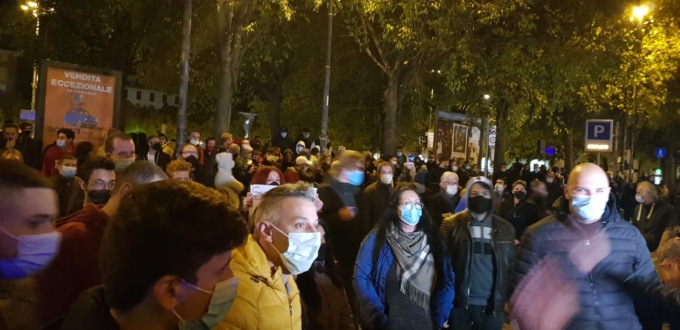 Manifestazioni di piazza: le due facce della protesta