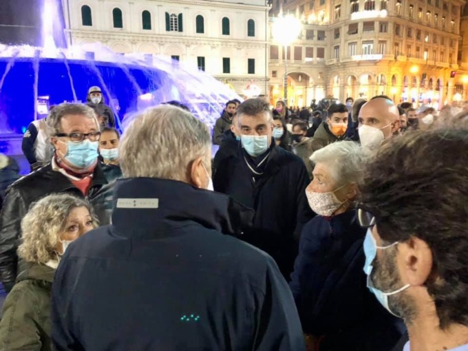 Genova: in centro manifestazione contro il nuovo dpcm