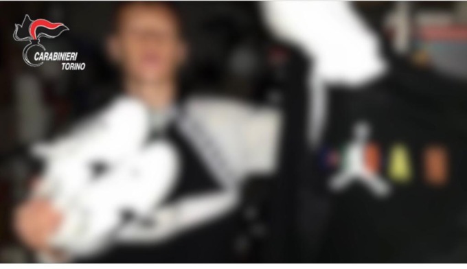 Rivoli: picchiano e rapinano 15enne, fermati tre 16enni