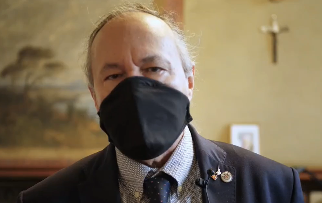 “Ragazzi usate la mascherina!”, il monito delle personalità cittadine per fermare il contagio VIDEO