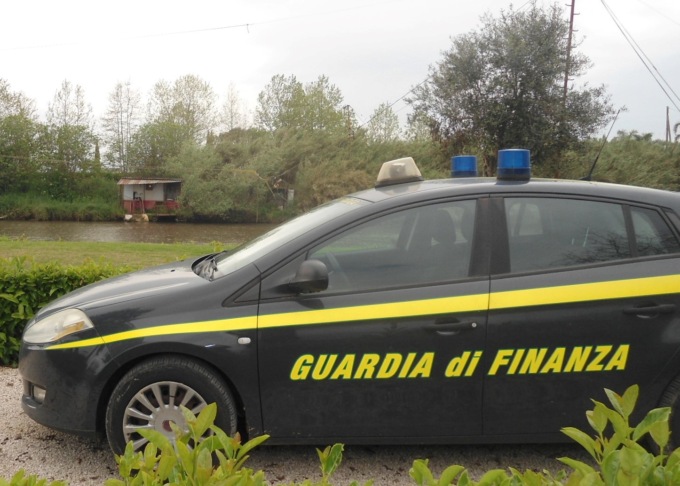 Savona: nascondono droga nelle rispettive abitazioni, due arresti