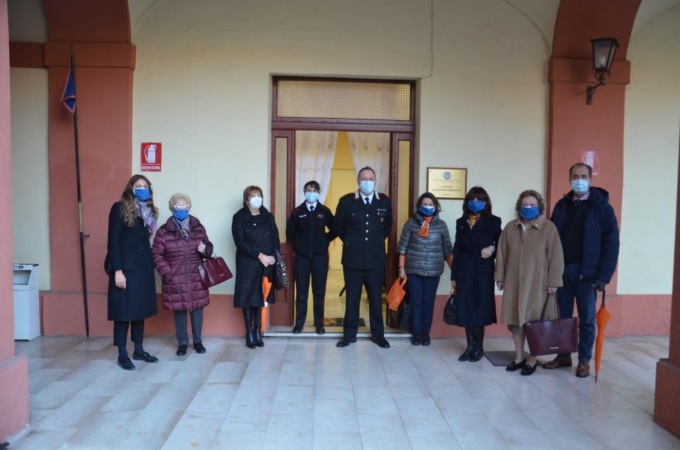 Alessandria, l’Arma dei Carabinieri aderisce all’iniziativa “Orange the World”, campagna di sensibilizzazione contro la violenza sulle donne