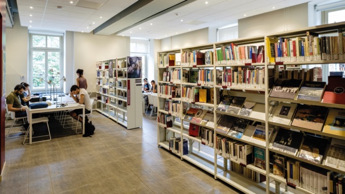 Torino, al Polo del ‘900 il prestito dei libri e la consegna a domicilio