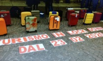 Il comparto turistico in piazza: "Fateci lavorare"