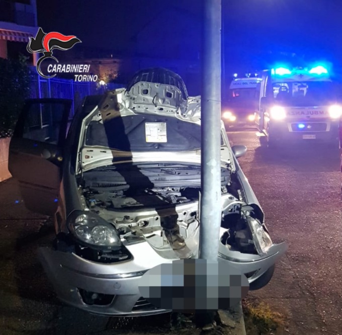 Torino, Carabinieri arrestano corriere di droga e denunciano due rapinatori