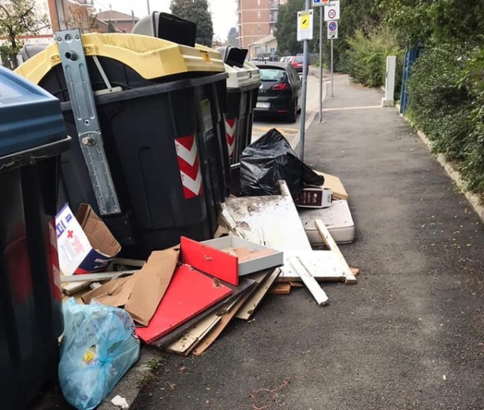Alessandria, trovati responsabili dei rifiuti abbandonati in via Bensi