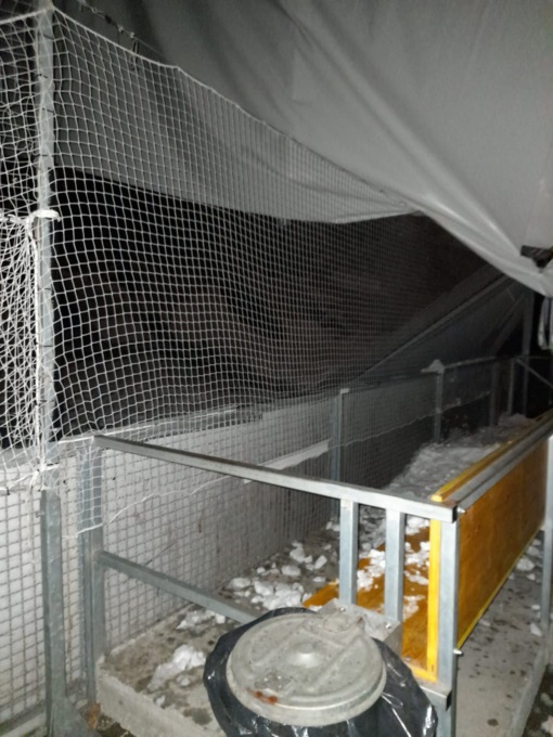 Monleale, crolla la tensostruttura di hockey in line