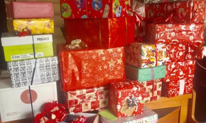 "Tabaccaio Babbo Natale" di Novi Ligure raccoglie doni per i più bisognosi